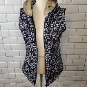 TALBOTS| SNOWFLAKE PRINT HOODED FAUX FUR SLEEVELESS VEST WOMEN'S SIZE SMALL